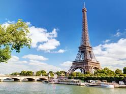 Looking for a<br>Paris trip?